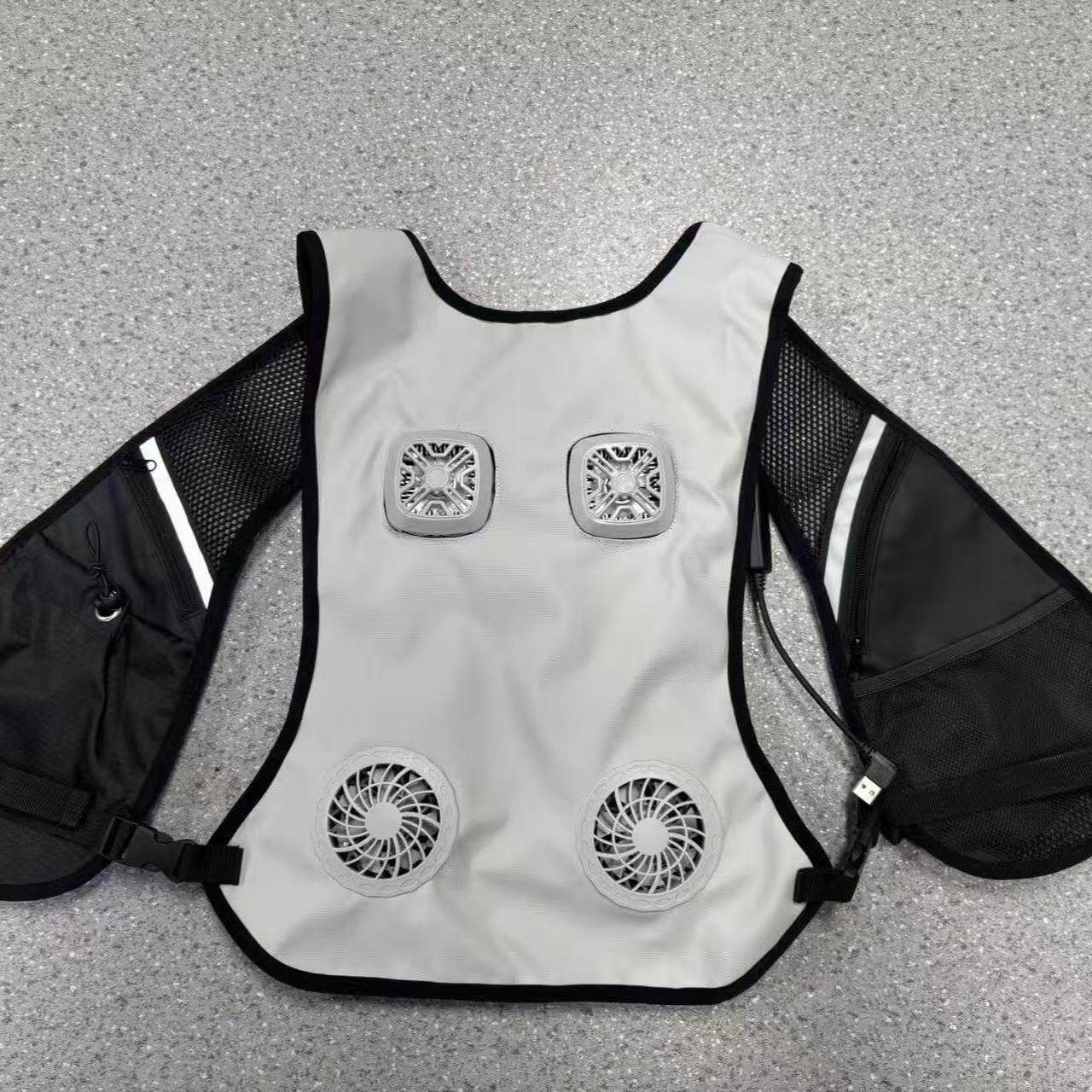 Abbigliamento Protettivo Estiv - Fishing Vest recensione e prezzo